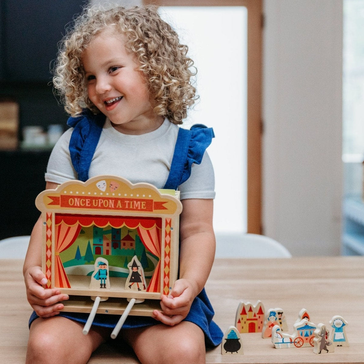 Wooden Tabletop Magnetic Puppet Theater