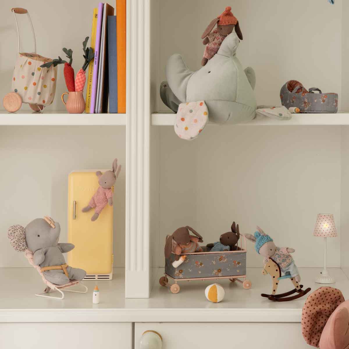 Maileg Babysitter, Micro, Off White