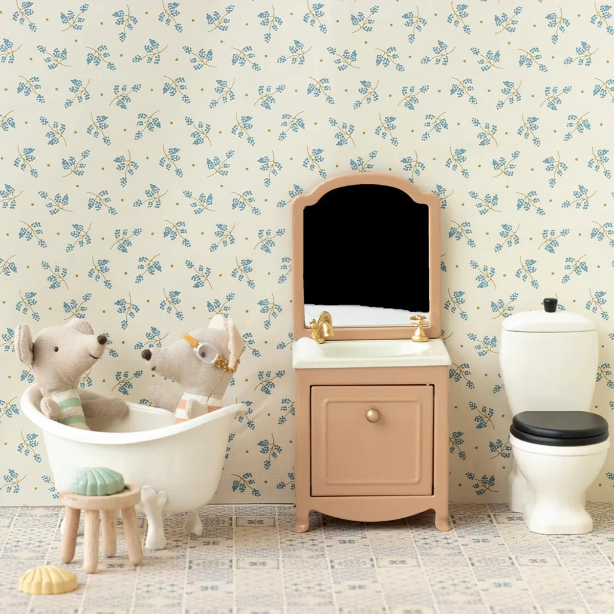 Maileg Mouse size Sink Dresser with Mirror