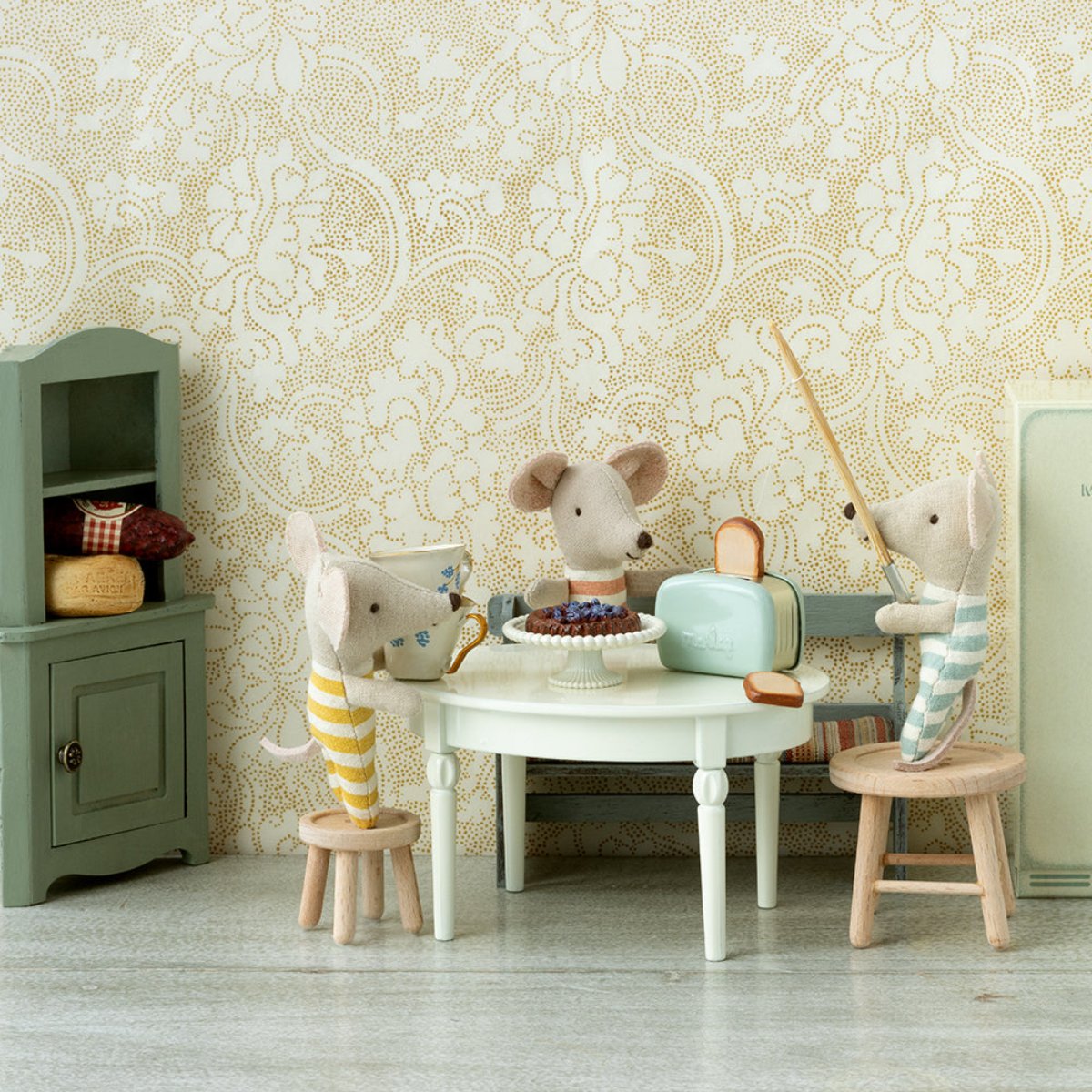 Maileg Doll House Toaster with Breads, Mouse size