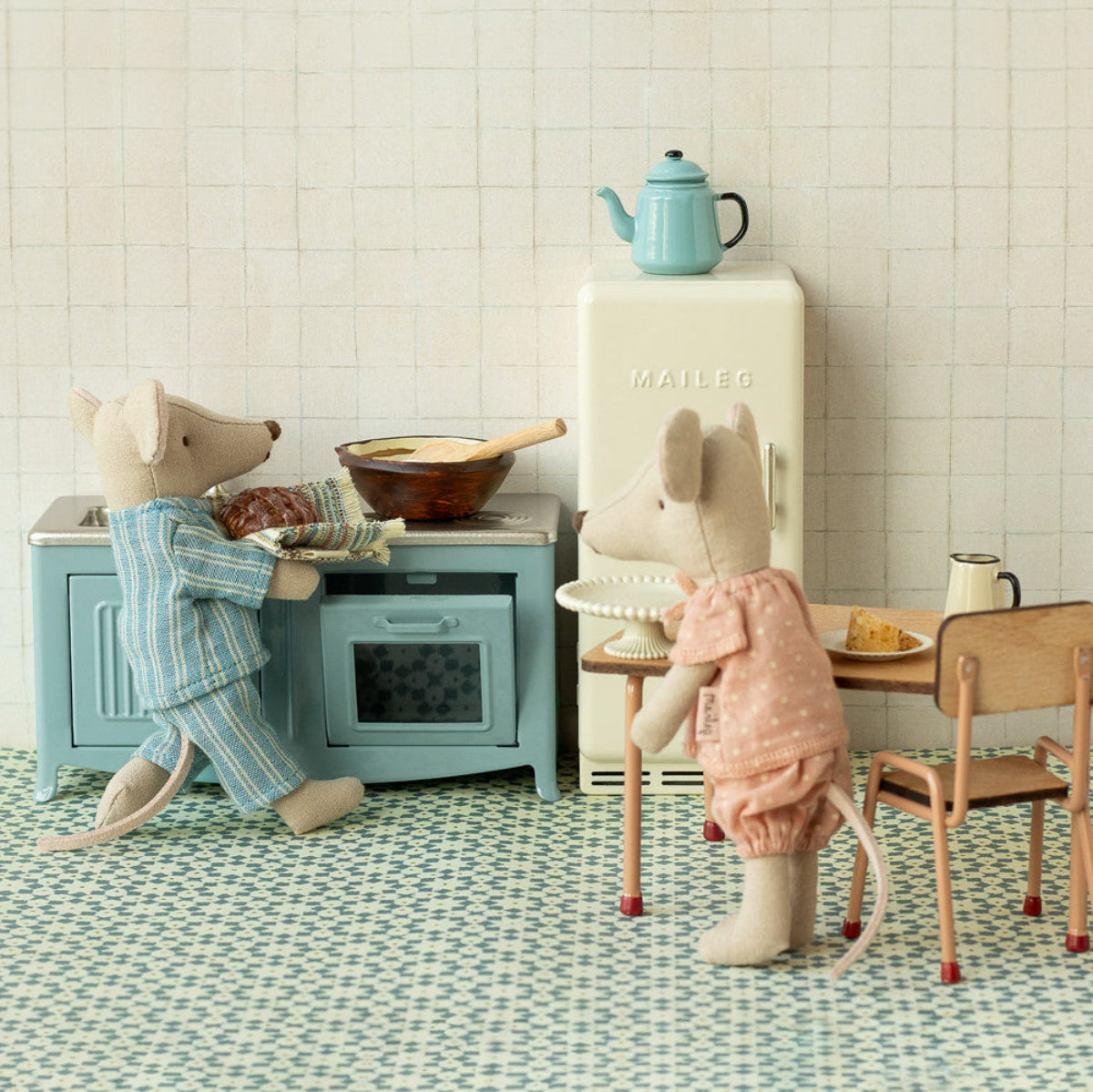 Maileg Dollhouse Kitchen, Mouse Size, Blue