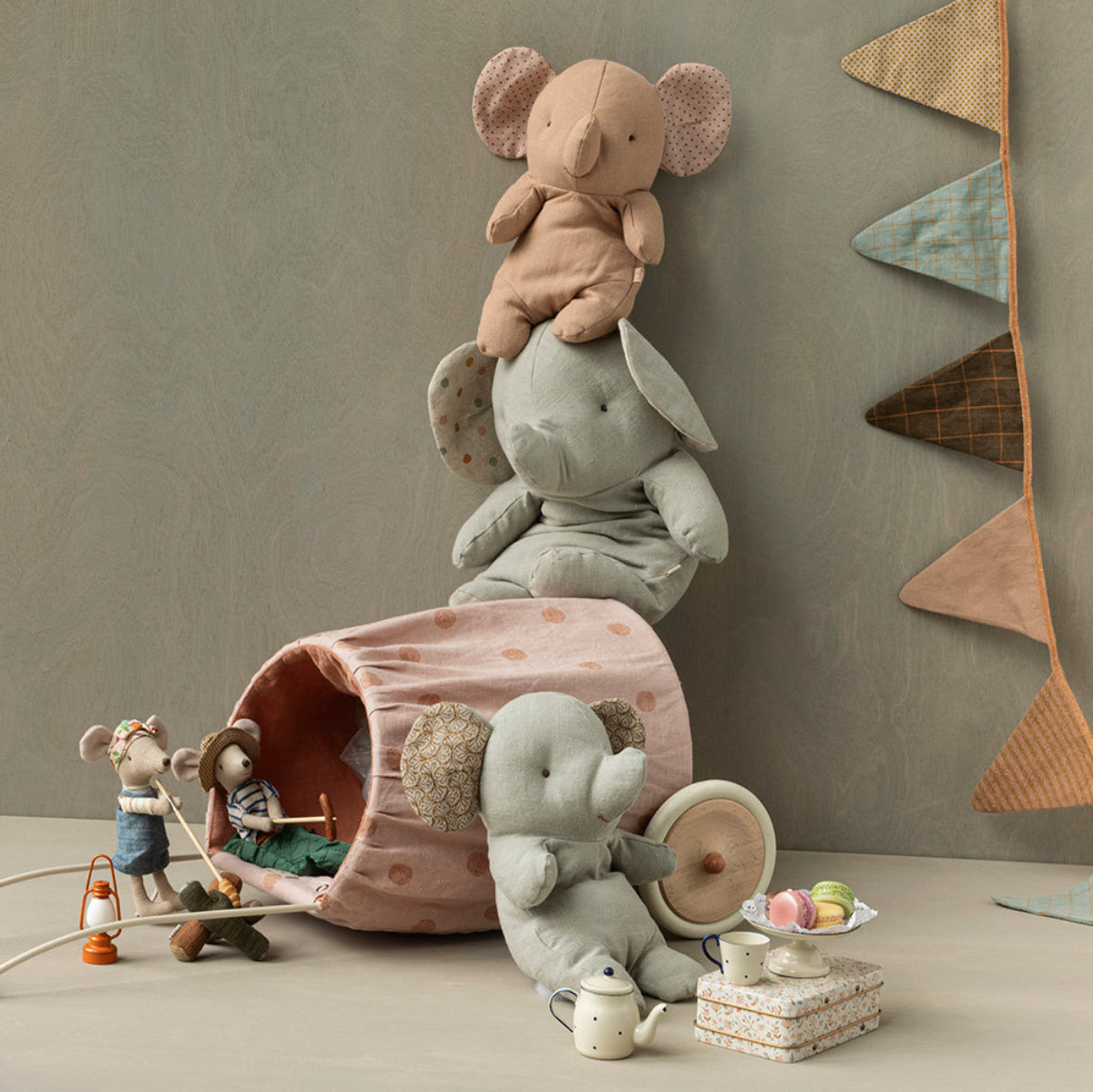 Maileg Safari Friends Small Elephant, 2025