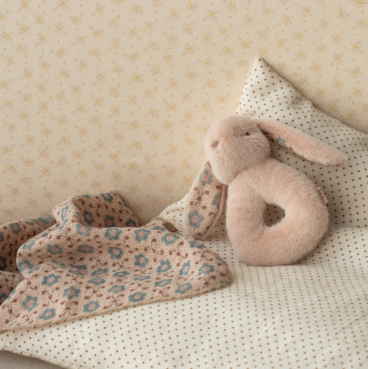 Maileg Bunny Rattle Set, Powder