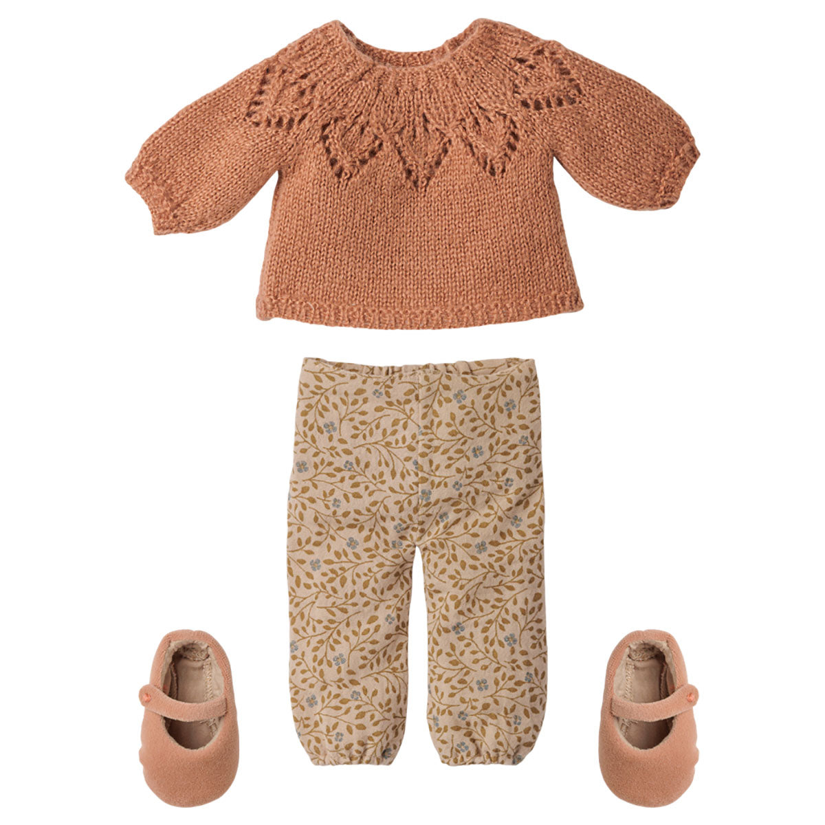 Maileg Bunny in Sweater and Pants, Size 3 (available in November)