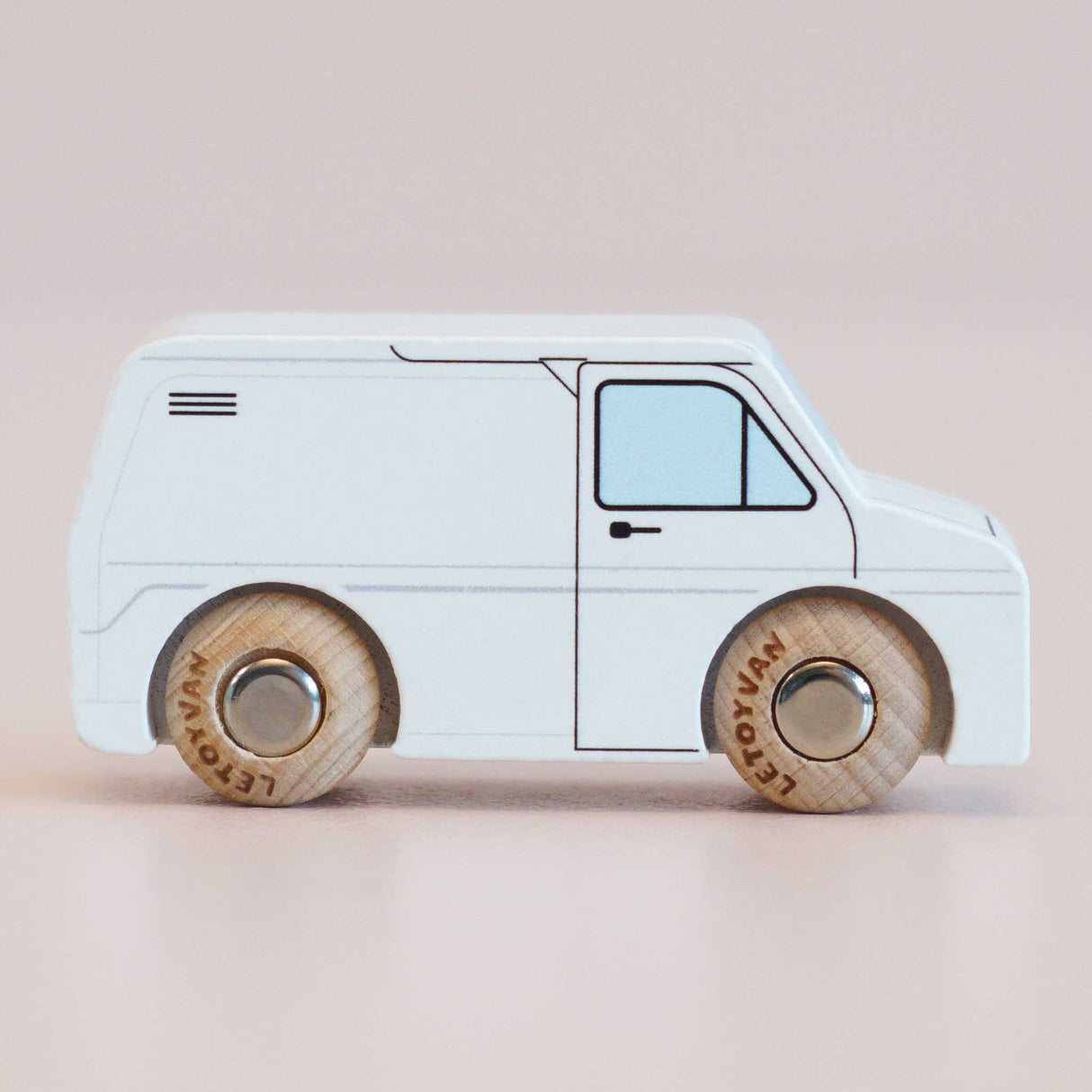 Wooden Matchbox Car, No. 32 GT175 Frank