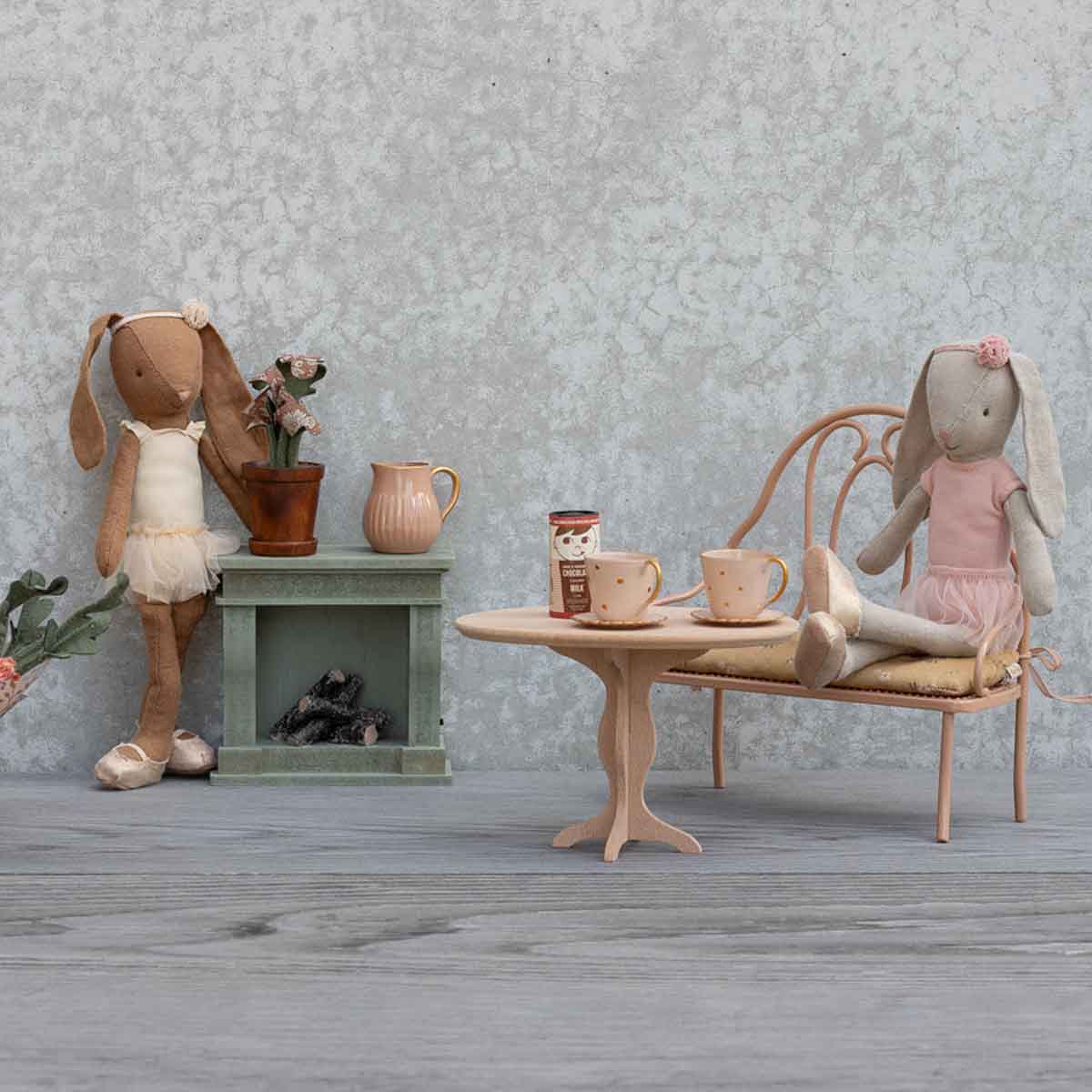 Maileg Oval Table, Mini