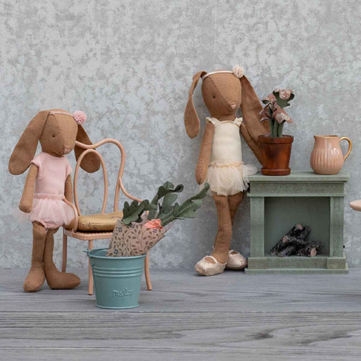 Maileg Vintage Chair, Miniature, Dark Powder