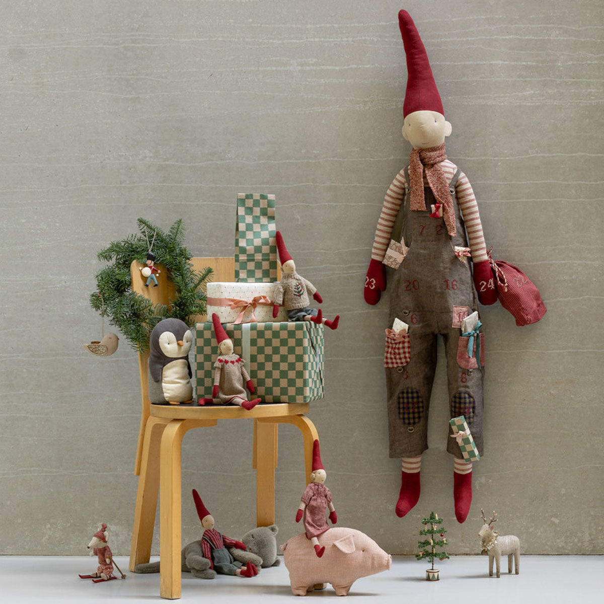 Maileg 4 feet Pixy Advent Calendar, Boy