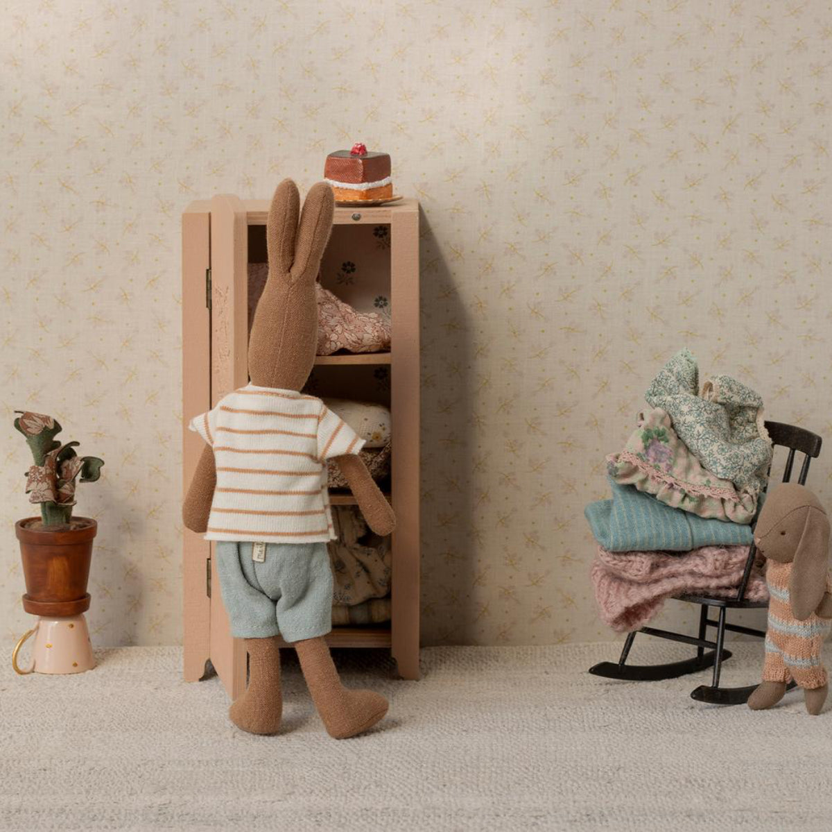 Maileg Miniature Wooden Closet, Light Rose