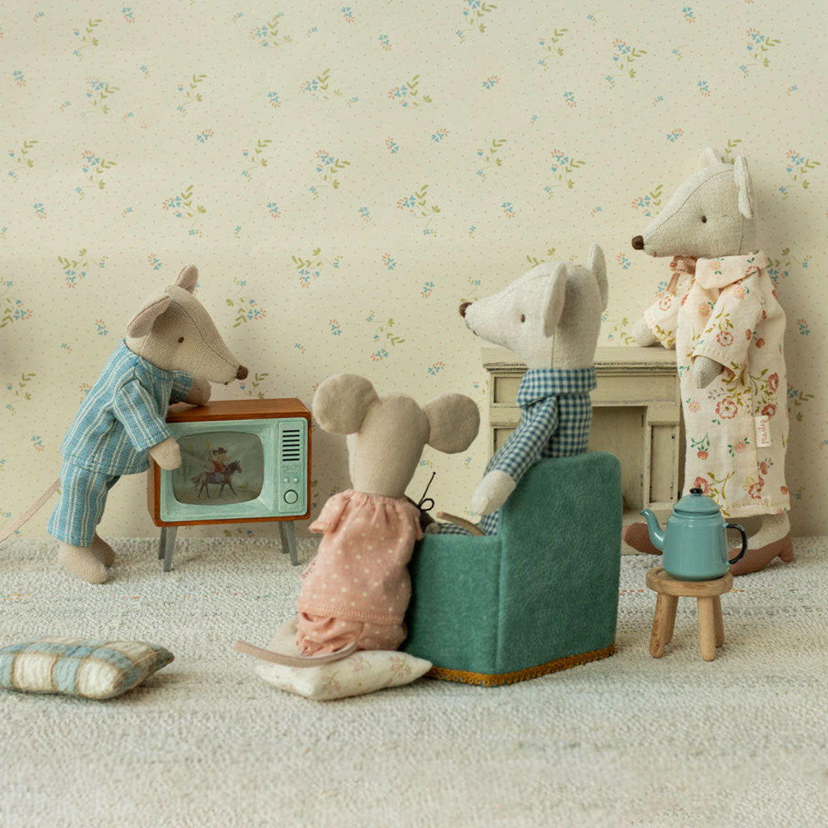 Maileg Dollhouse Television, Mouse size (Ship on March, 3rd)