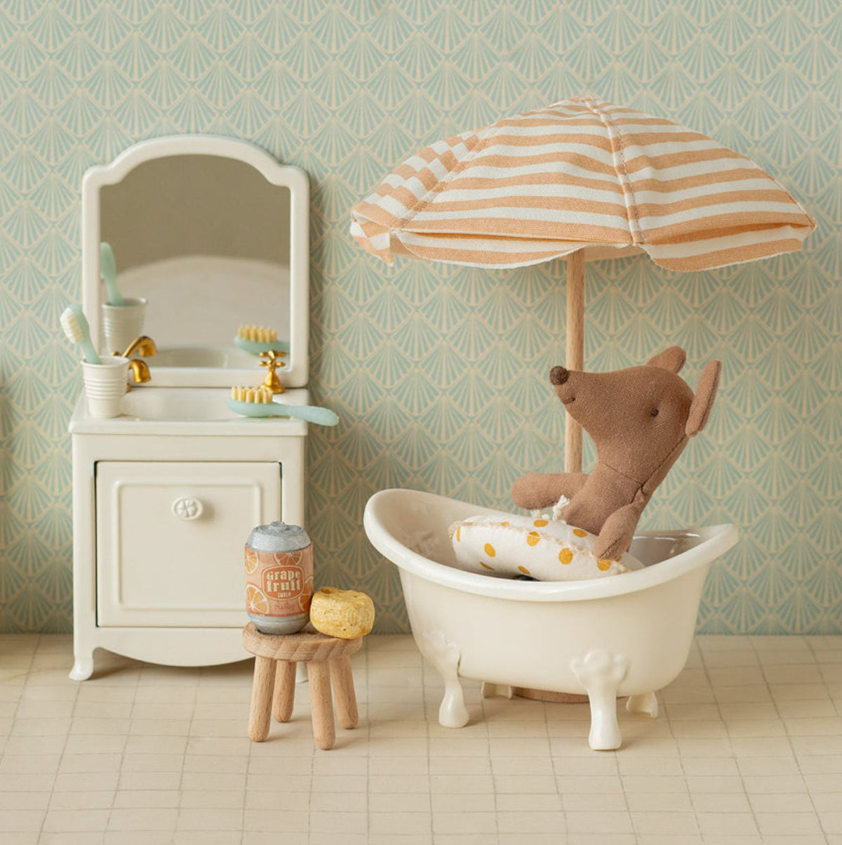 Maileg Mouse size Sink Dresser with Mirror