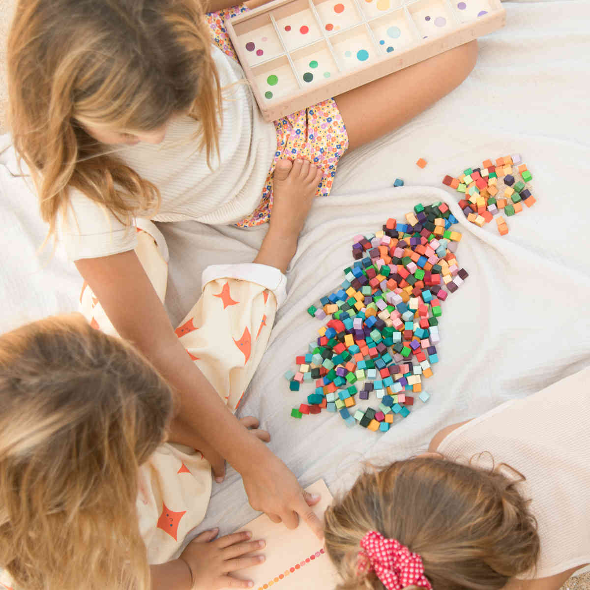 Grapat Mis and Match Color Sorting Set