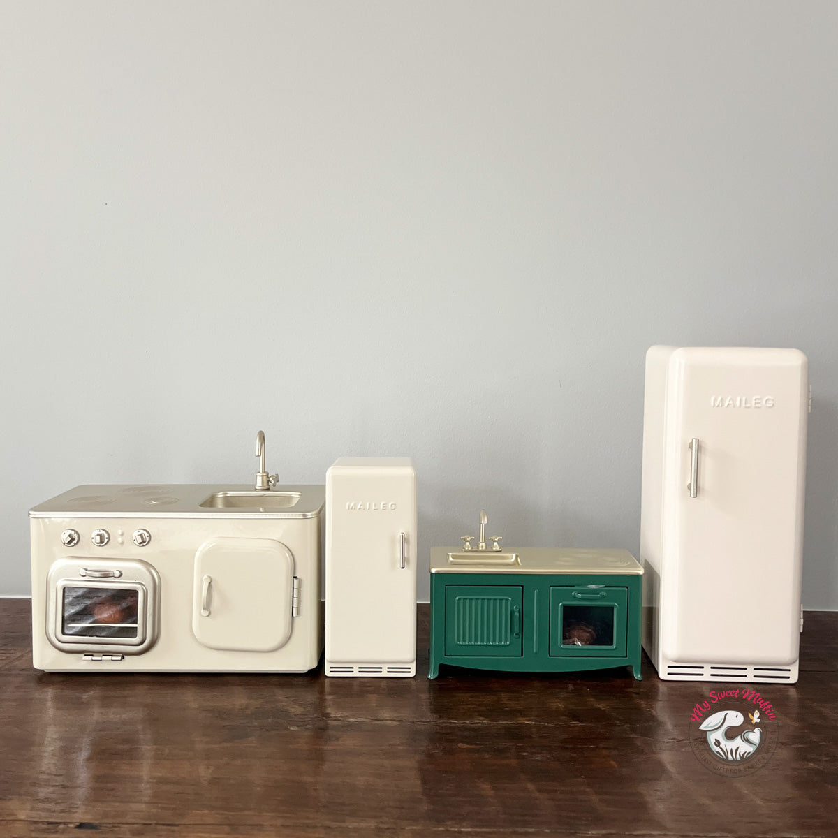 Maileg Mouse Size Metal Fridge ( ships in August)
