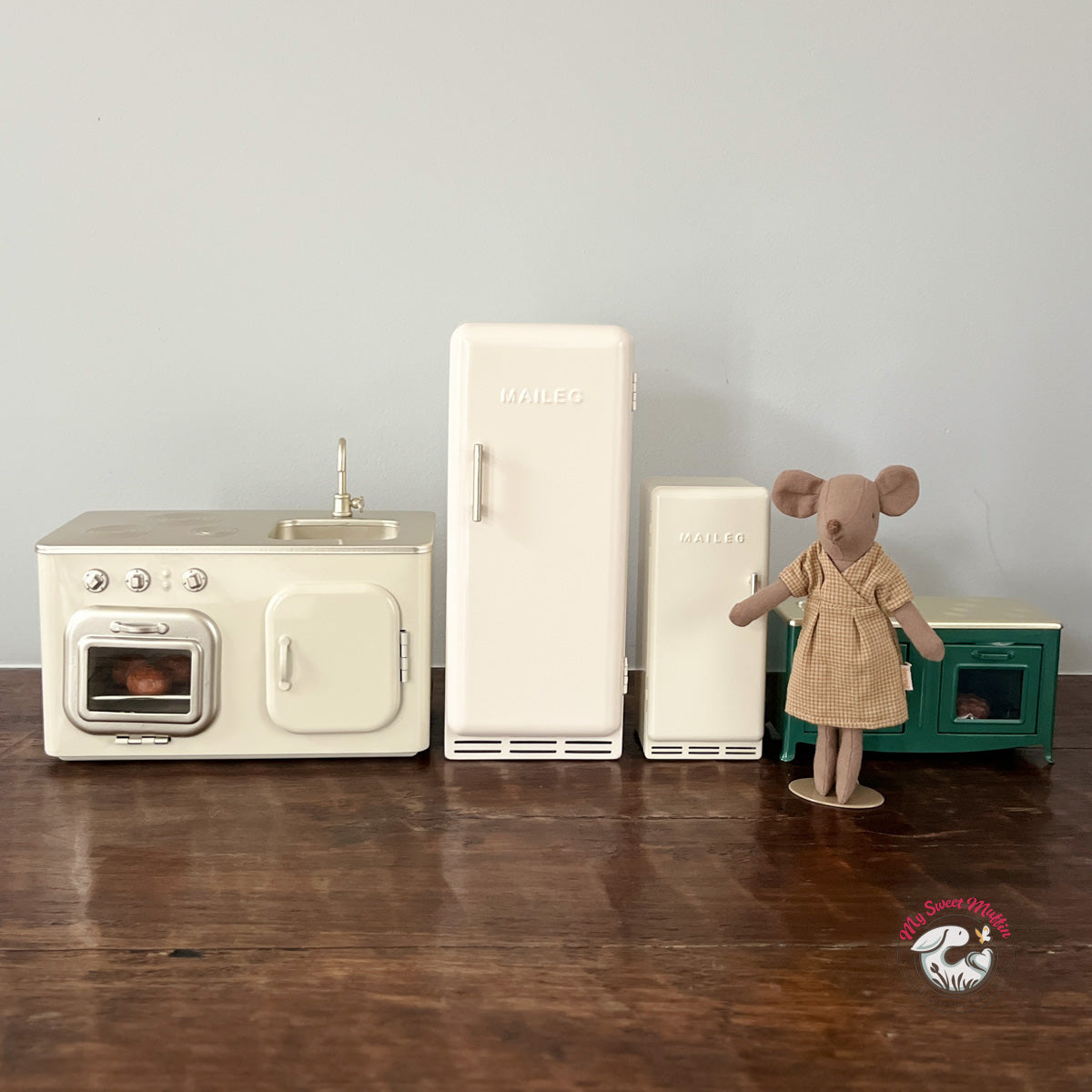 Maileg Mouse Size Metal Fridge ( ships in August)