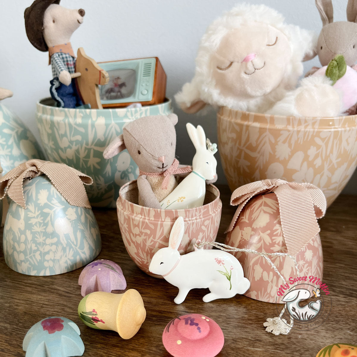 Maileg Easter Egg with Baby Lamb, Small - Powder