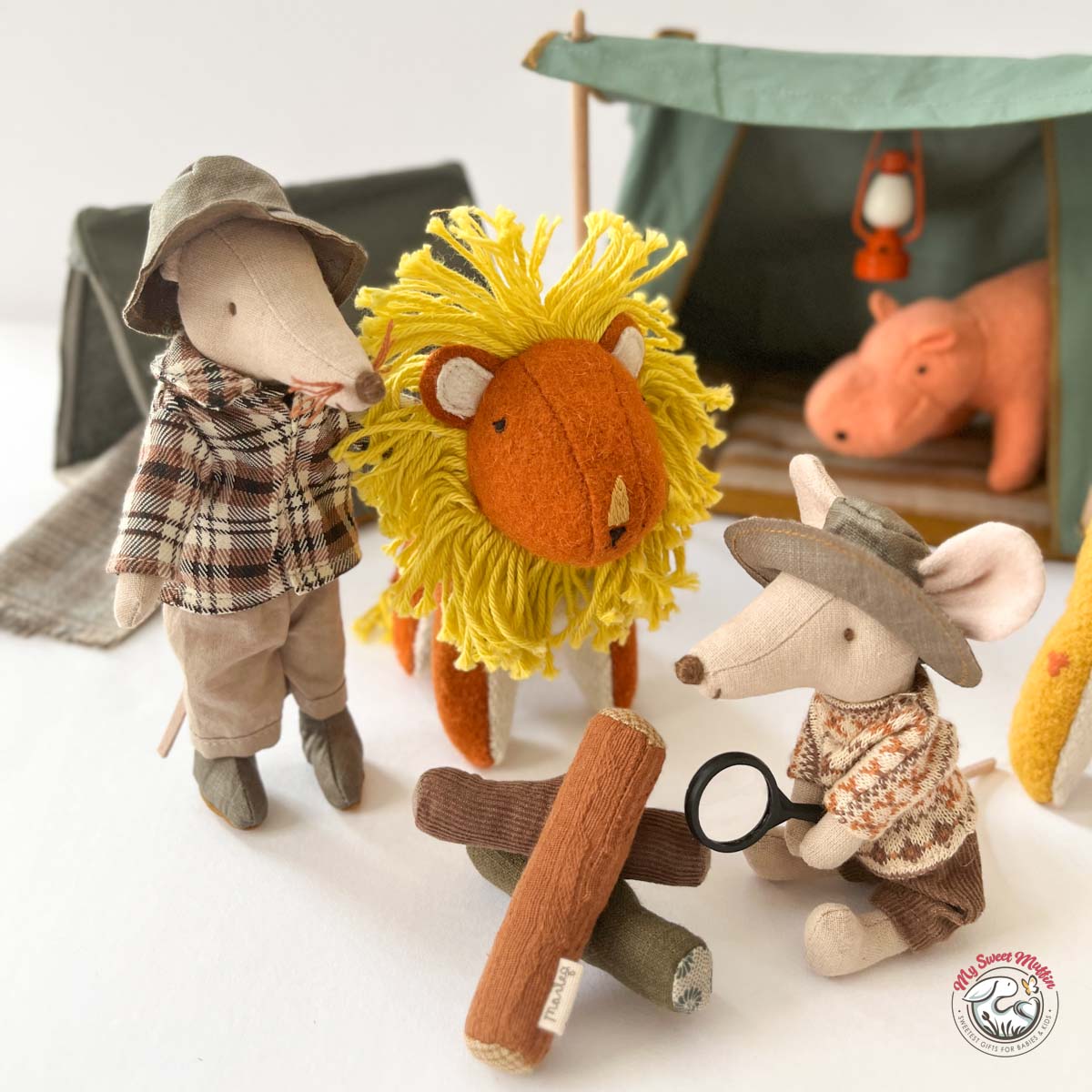 Maileg Wildlife Guide Mouse