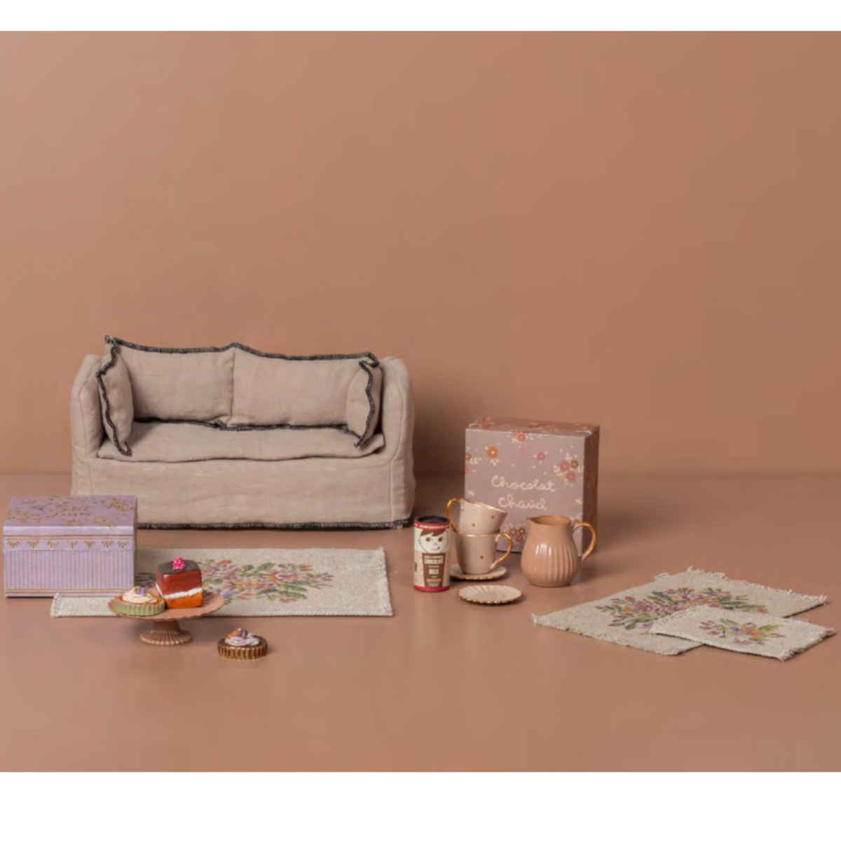 Maileg Dollhouse Rug, Flower