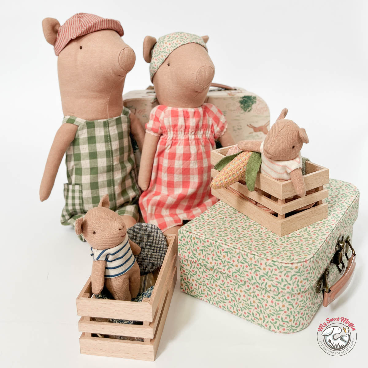 Maileg Baby Pig in Box, Coral