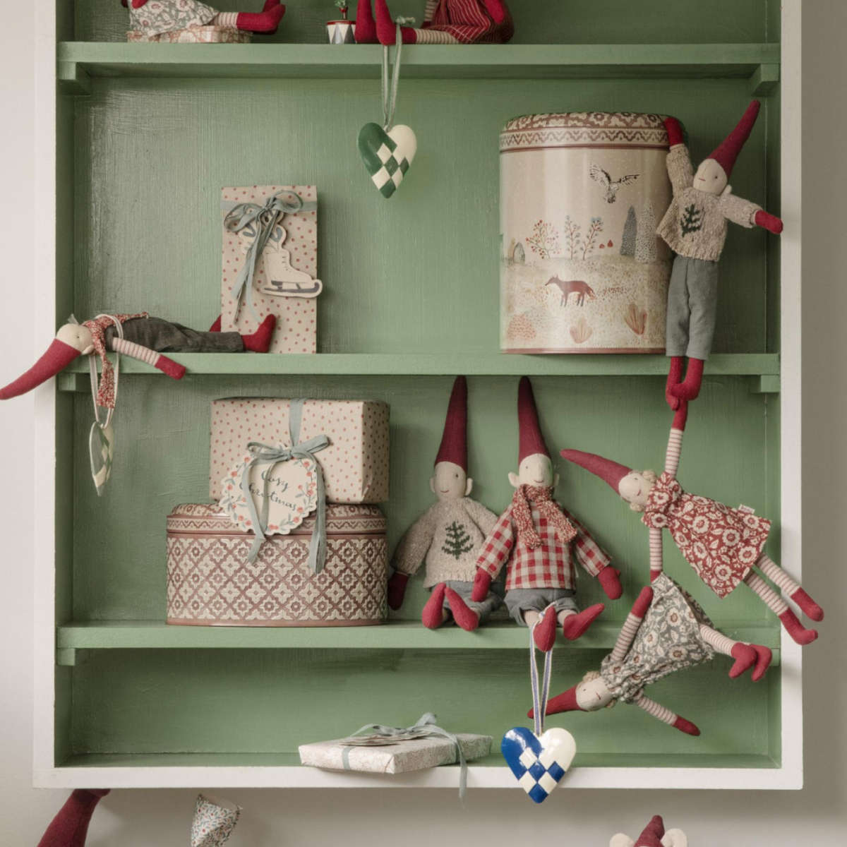 Maileg Climbing Pixy with Magnetic Hands, Size 1