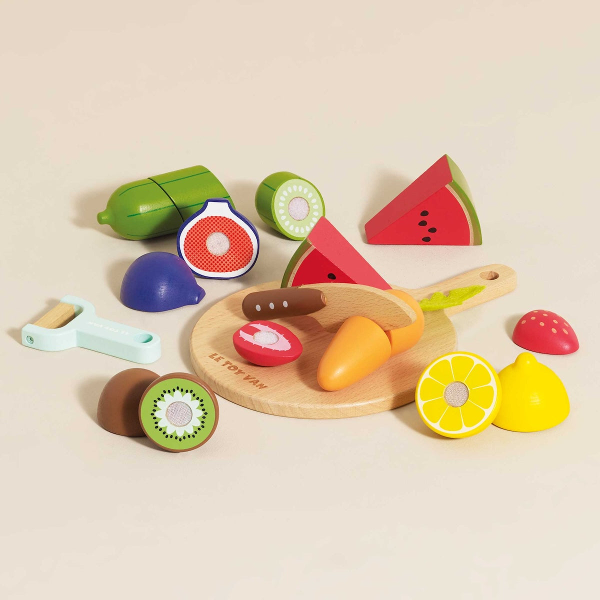 Le Toy Van Wooden Chopping Board & Play Food