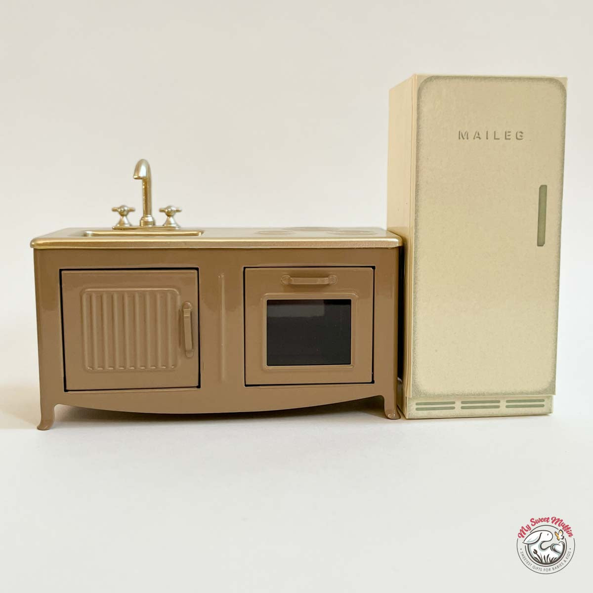 Maileg Mouse size Dollhouse Kitchen, Light Brown