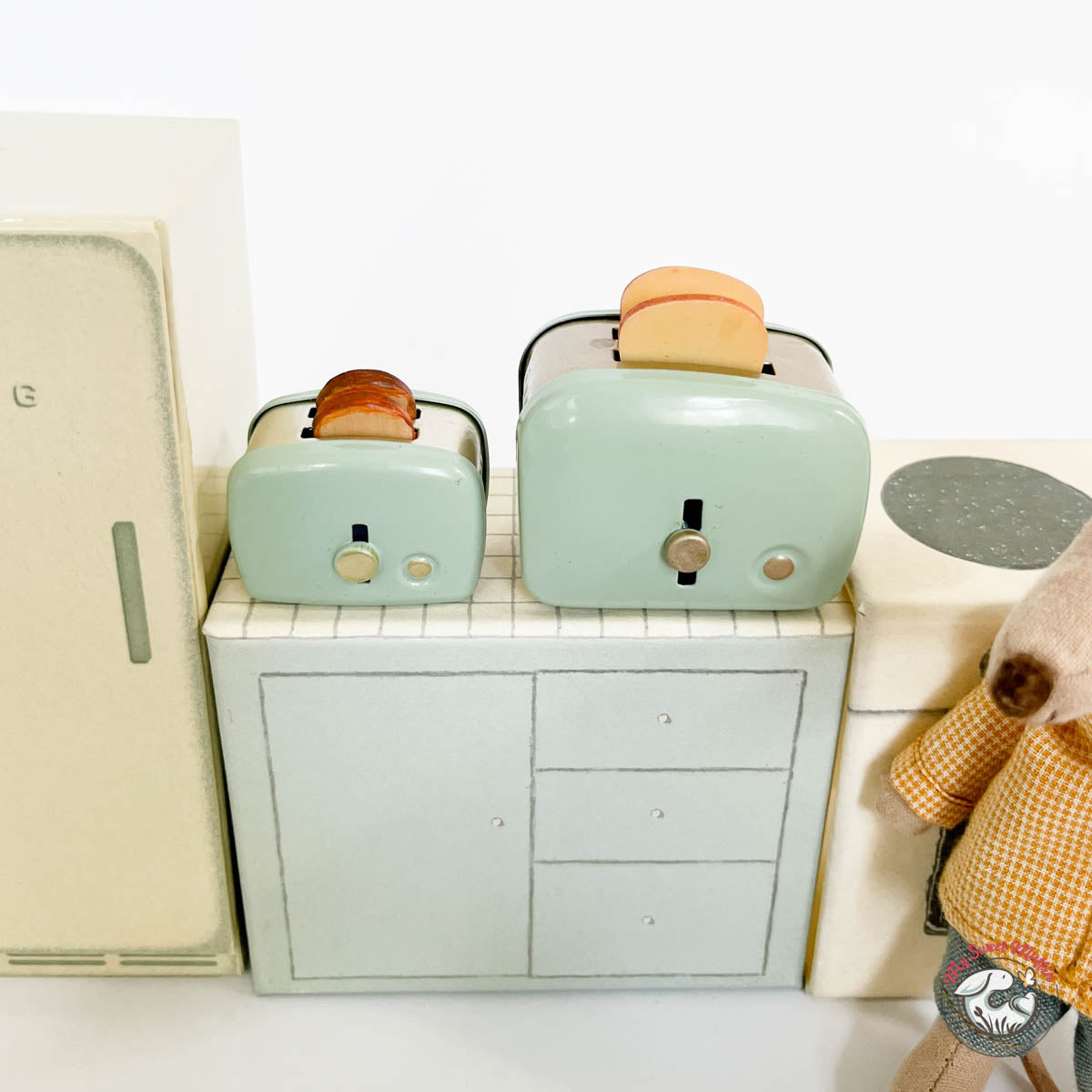 Maileg Doll House Toaster with Breads, Mouse size