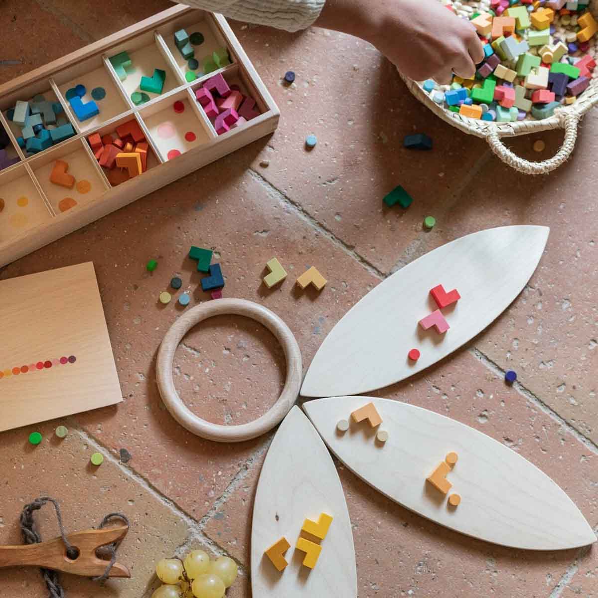 Grapat Mis, Match and Bloom Color Sorting Game