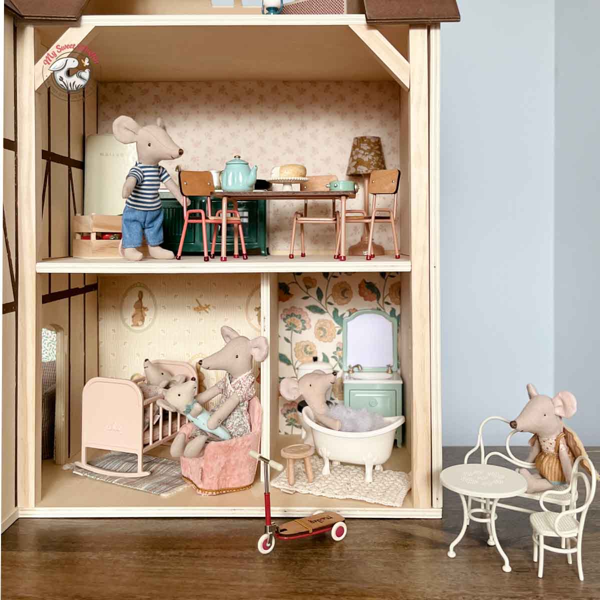 Maileg Mouse size Sink Dresser with Mirror