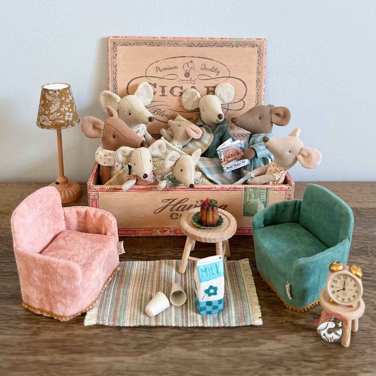 Maileg Mom and Dad Mice in Cigar Box