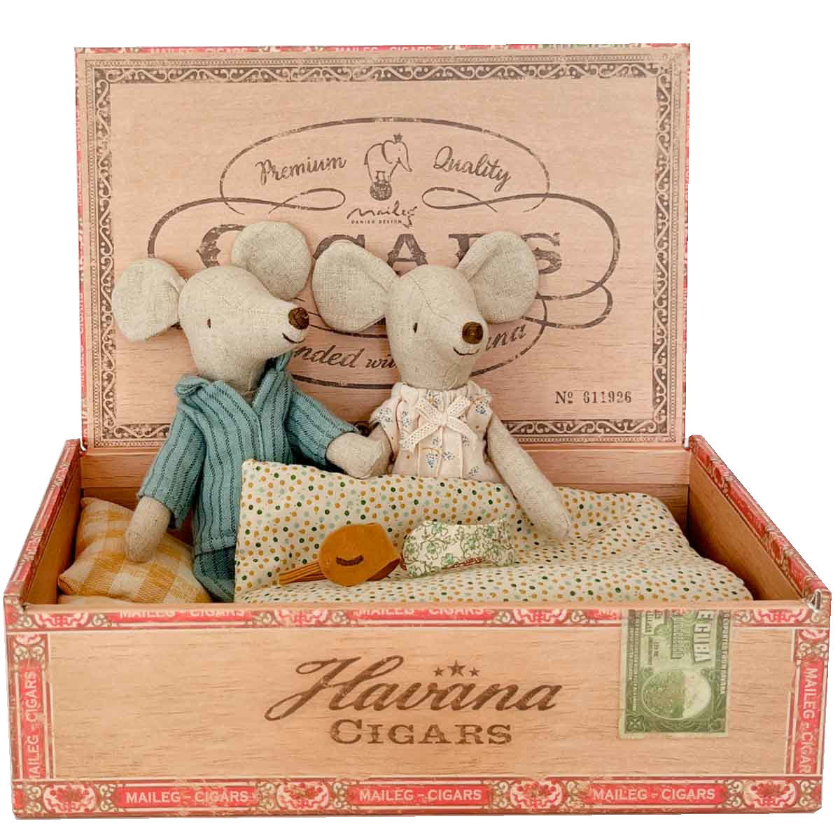 Maileg Mom and Dad Mice in Cigar Box