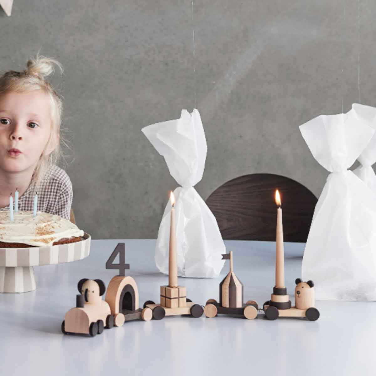 OYOY Otti Birthday Train