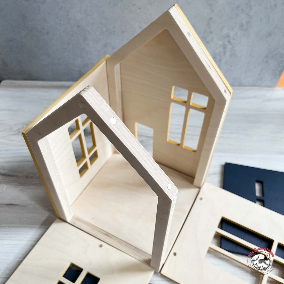 Babai Magnetic Wooden Doll House, Folk Story, Large