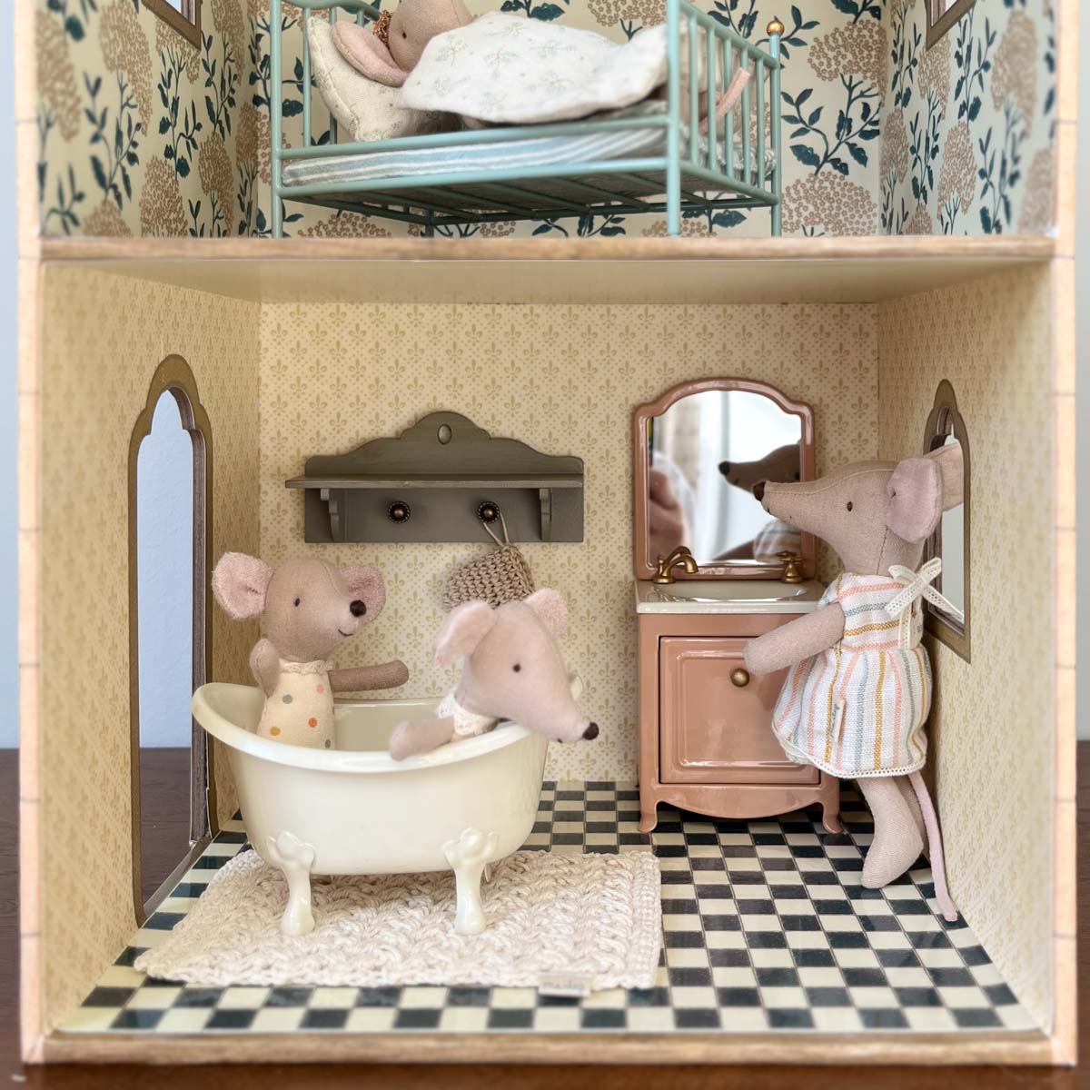 Maileg Mouse size Doll House Bathtub
