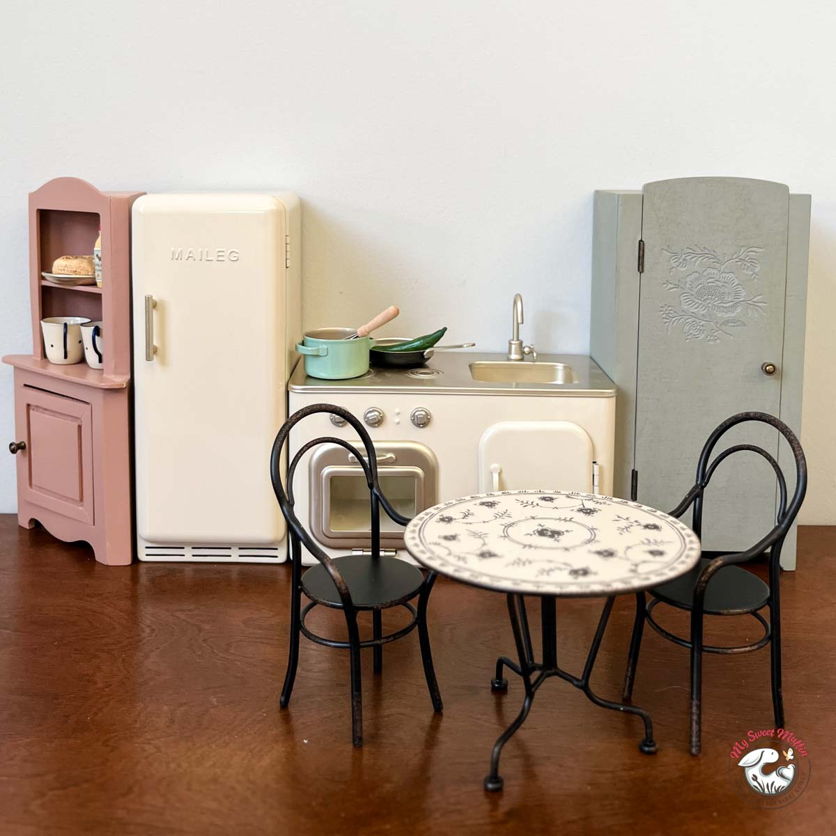 Maileg Miniature Wooden Closet, Grey