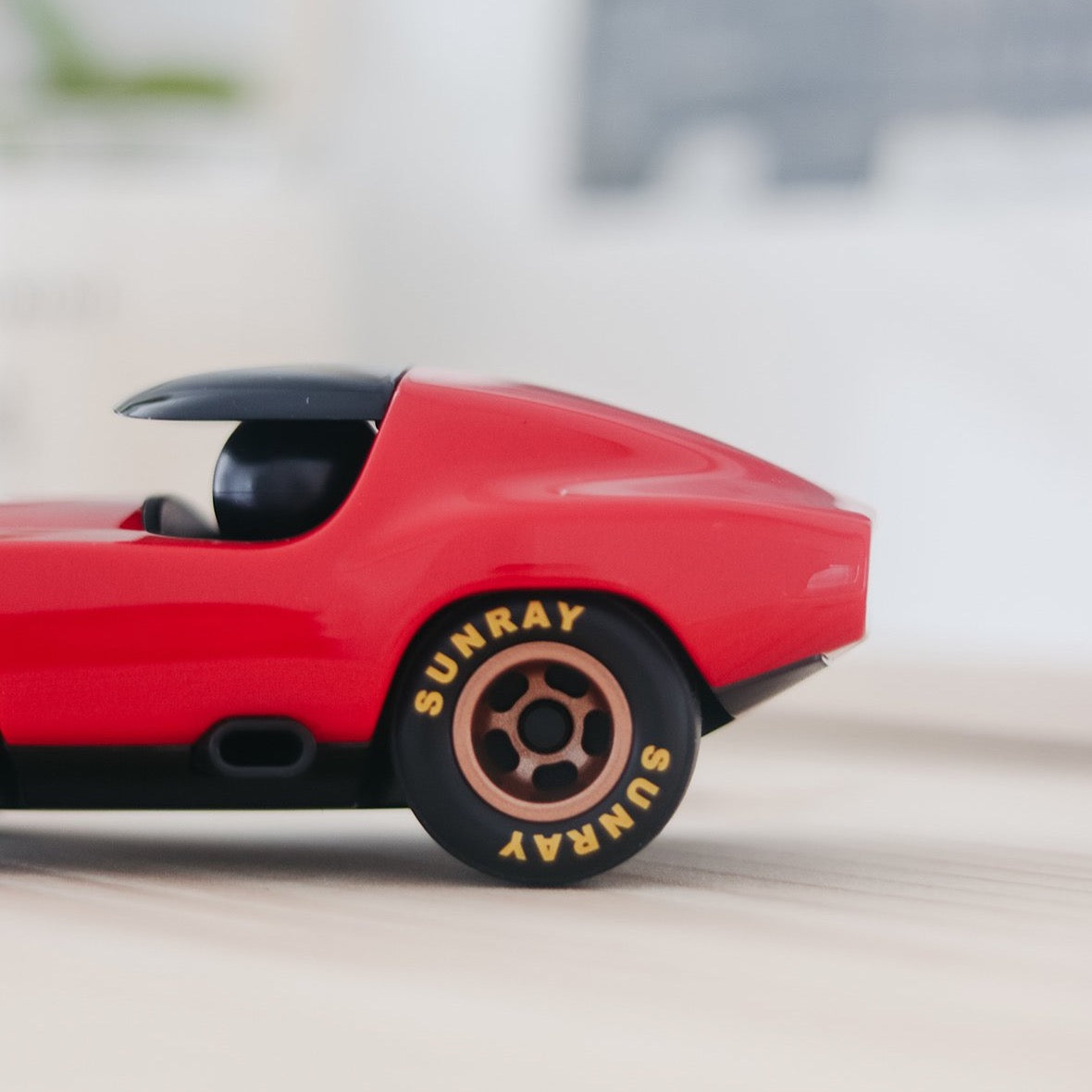 Playforever Leadbelly Vincent, Red