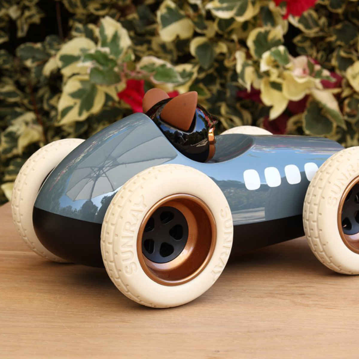 Playforever Egg Roadster Scrambler Blue