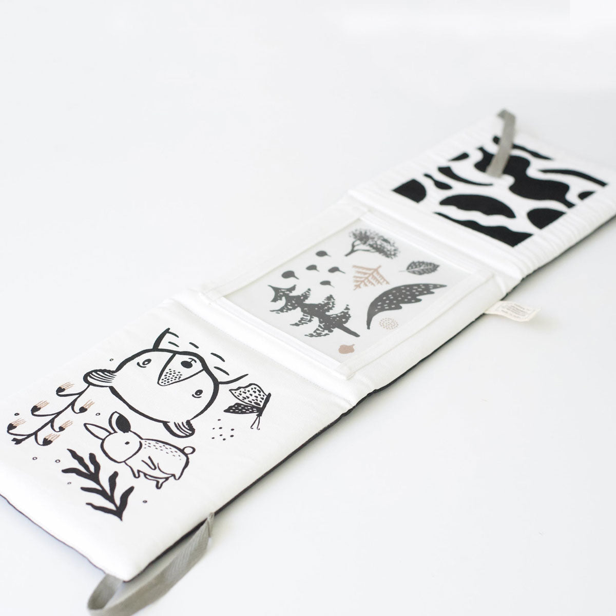 Baby Tummy Time Gallery Gift Set with Flash Cards
