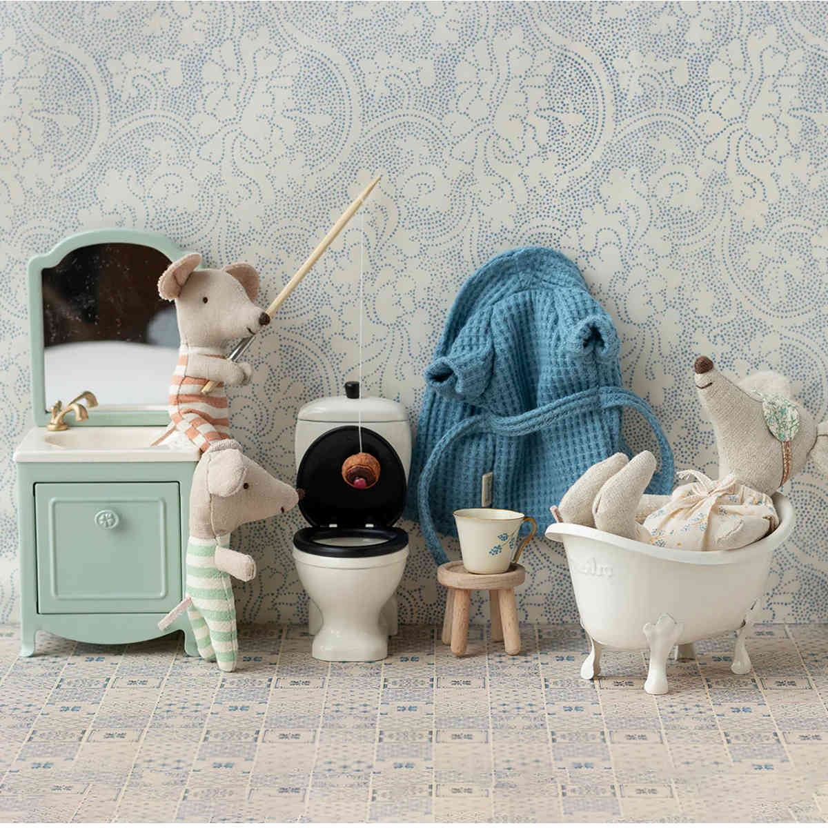 Maileg Mouse size Doll House Bathtub
