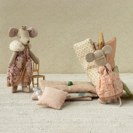Maileg Queen Mouse (ships in November)