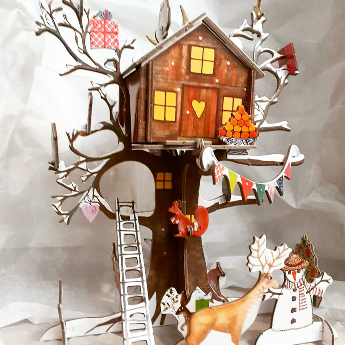 Pop and Slot Advent Calendar, Treehouse