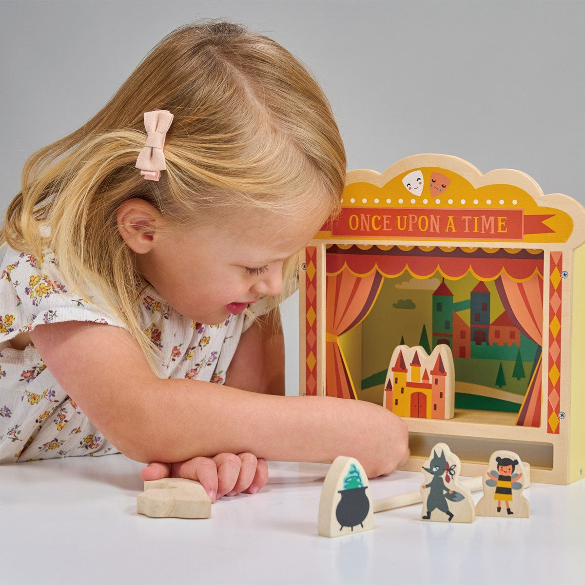 Wooden Tabletop Magnetic Puppet Theater
