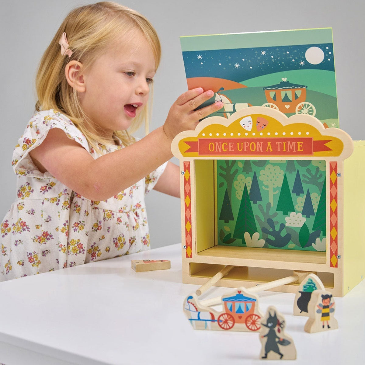 Wooden Tabletop Magnetic Puppet Theater