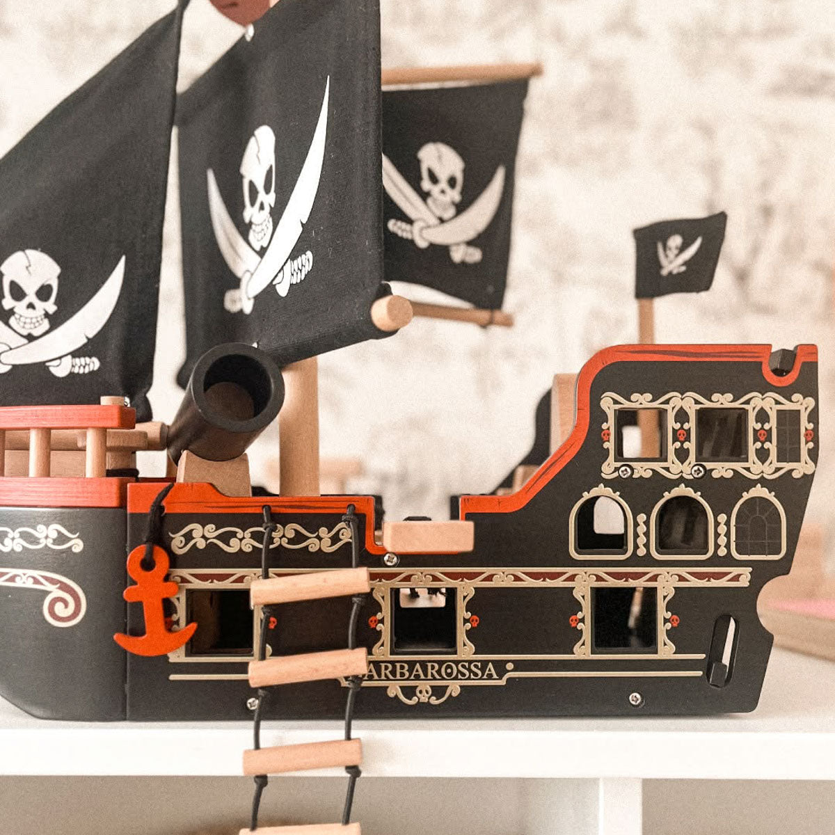 Le Toy Van Barbarossa Pirate Ship