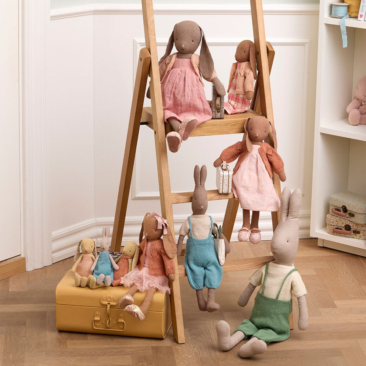 Maileg Bunny in Linen Dress, Size 4