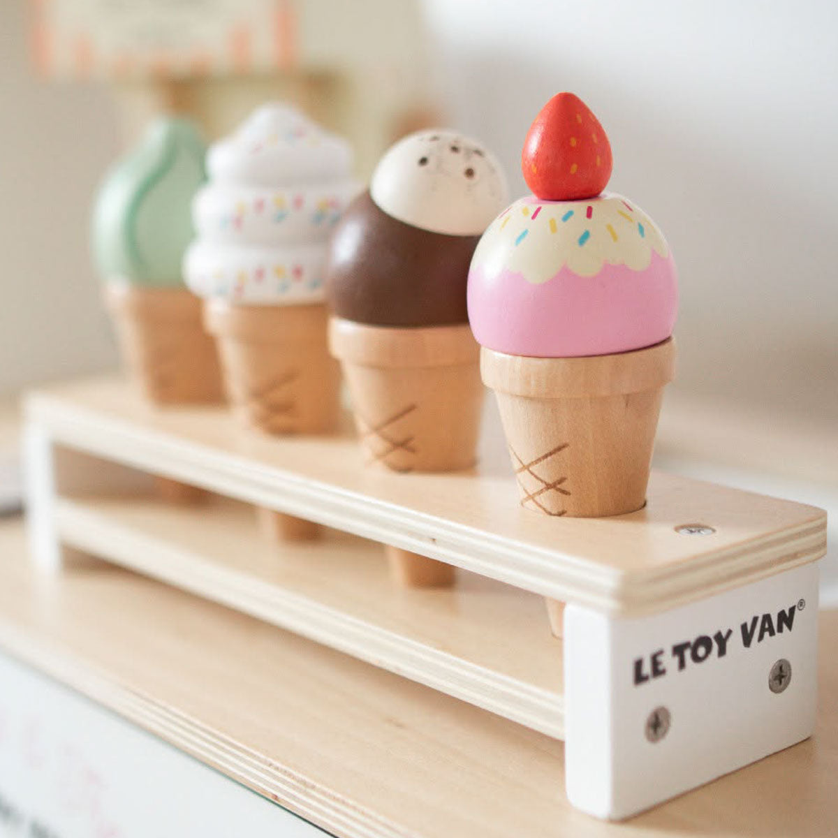 Wooden Ice Cream Cone Set with Display Stand