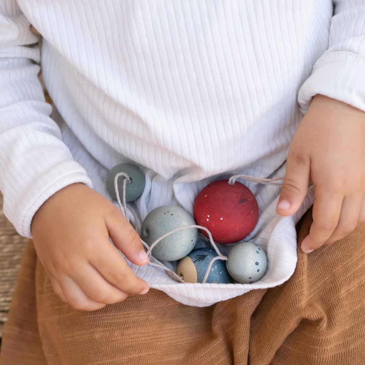 Grapat Wooden Ornament Set