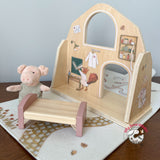 Little House of Doctor Bart the Pig