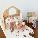 Little Ice Cream Shop of Agatha the Mouse