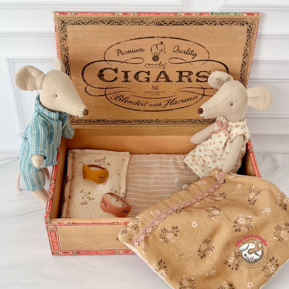 Maileg Mom and Dad Mice in Cigar Box