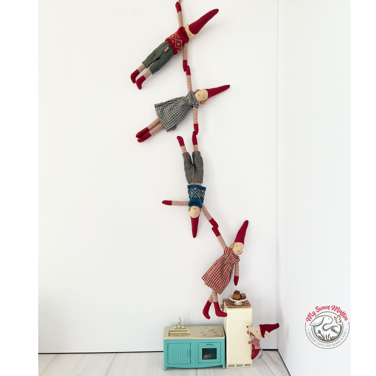 Maileg Climbing Pixy with Magnetic Hands, Size 1, 2026